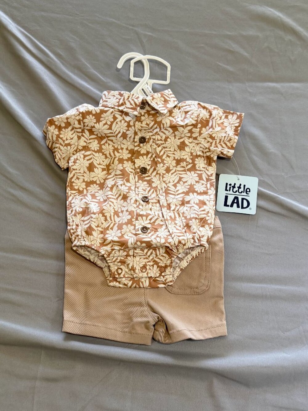 Little Lad Boys 2-Piece Outfit size 0-3 Months NWT Tan Floral